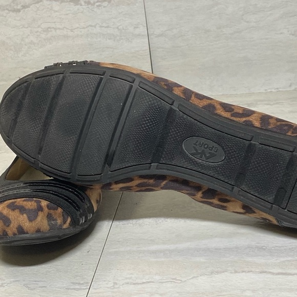 Anne Klein Sport Atworth Animal Cheetah Print Slip Ons Ballet Flats Size 7.5M - Picture 7 of 8
